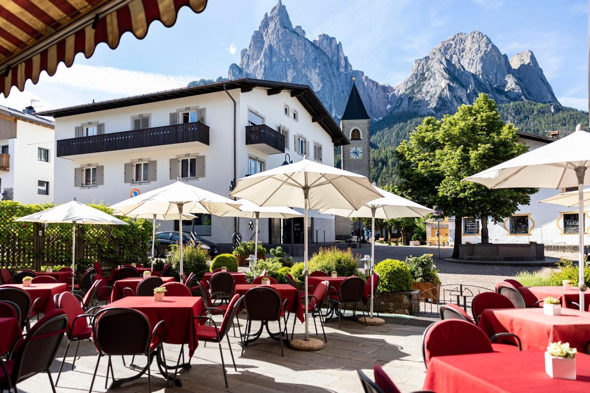 Artnatur Dolomites Hotel & Spa Siusi Bagian luar foto