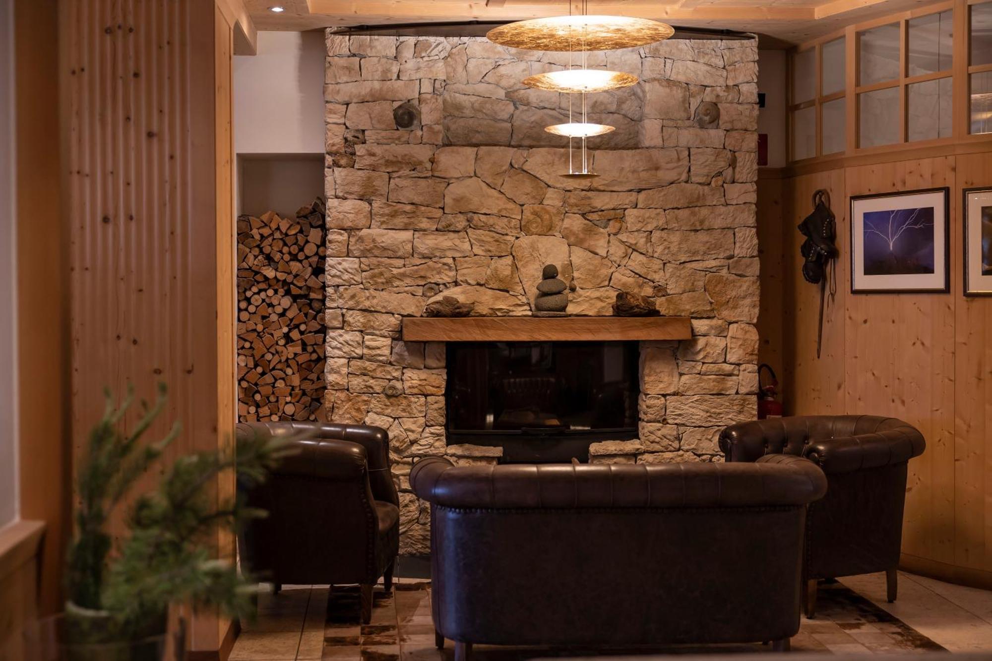 Artnatur Dolomites Hotel & Spa Siusi Bagian luar foto