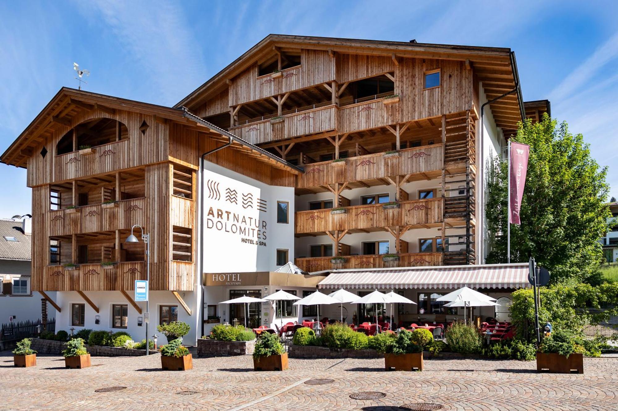 Artnatur Dolomites Hotel & Spa Siusi Bagian luar foto