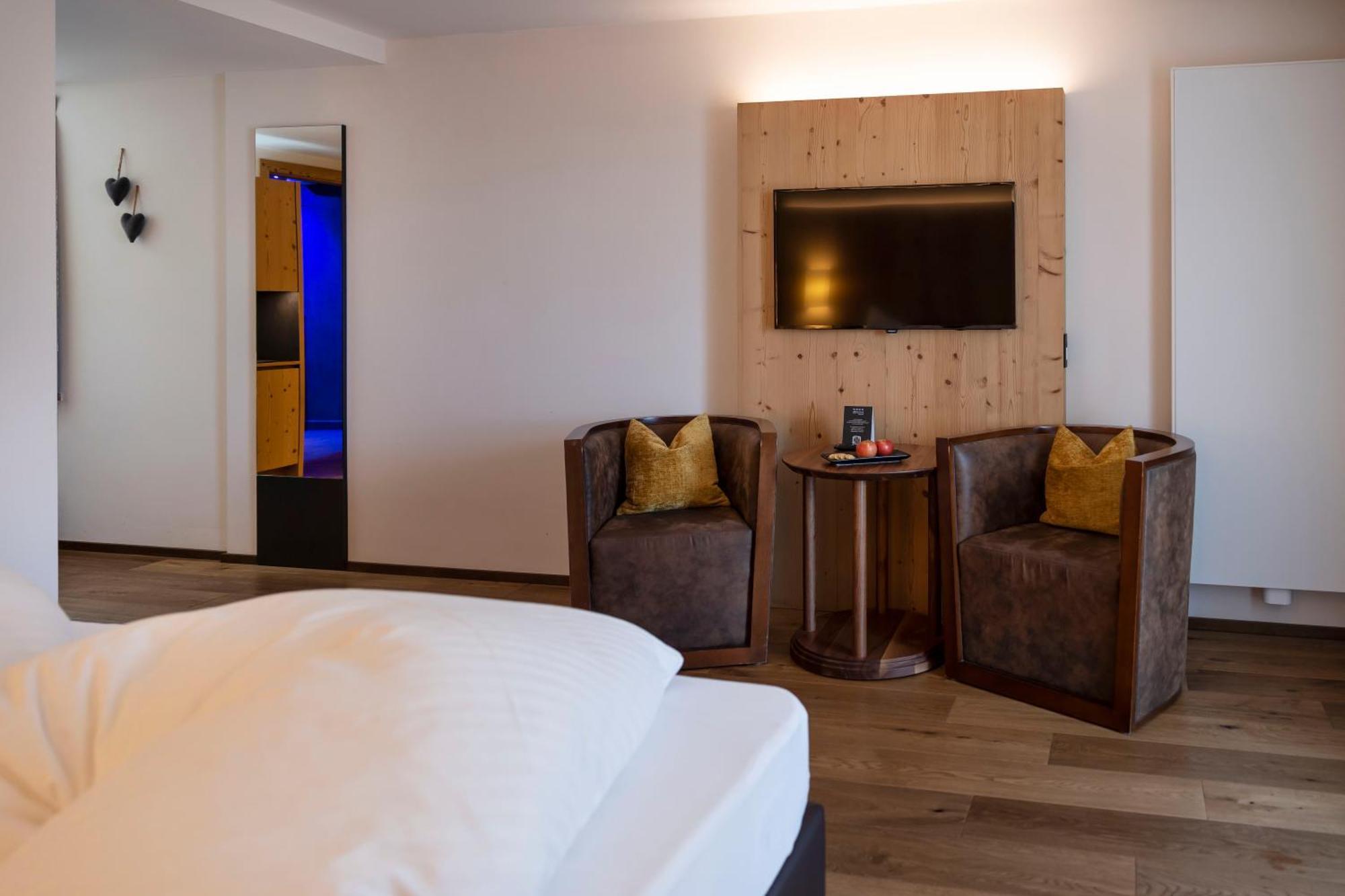 Artnatur Dolomites Hotel & Spa Siusi Ruang foto